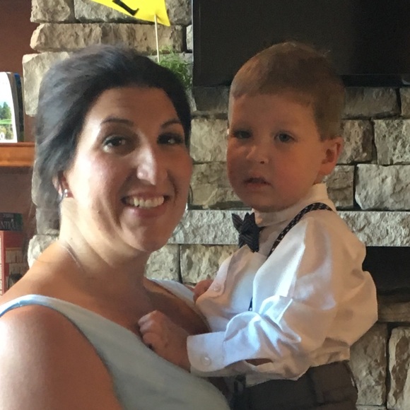 Meet your Posher, Stephanie - Picture 2 of 4